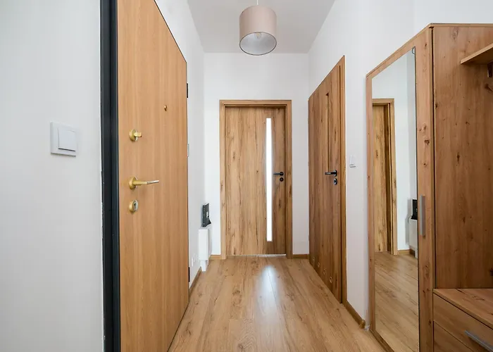 Bokserska With Free Parking By Bookinghost * Varşova